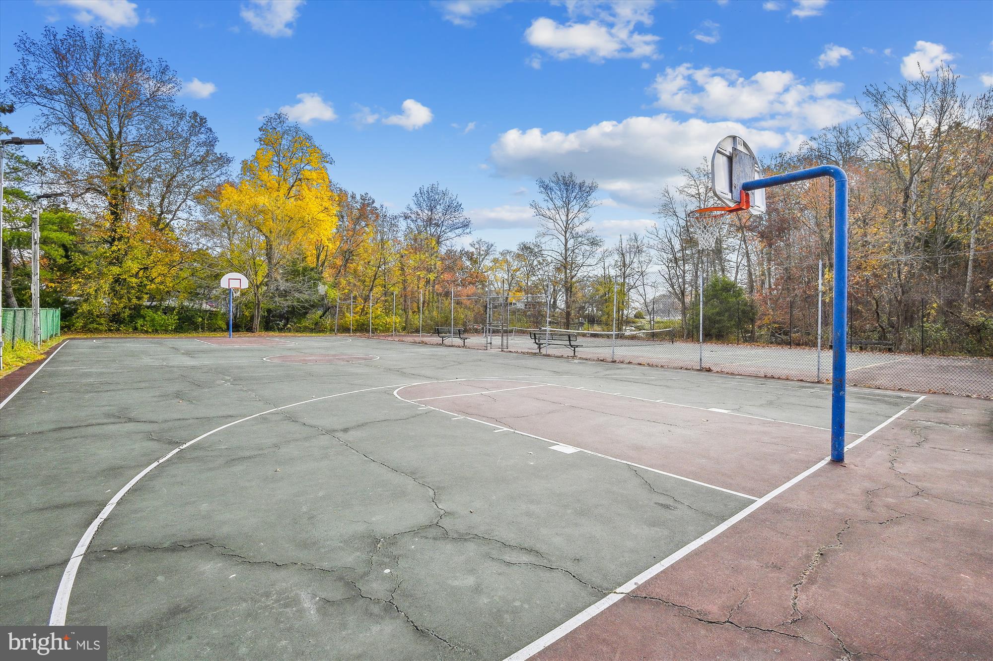 3423 S RIVER TERRACE