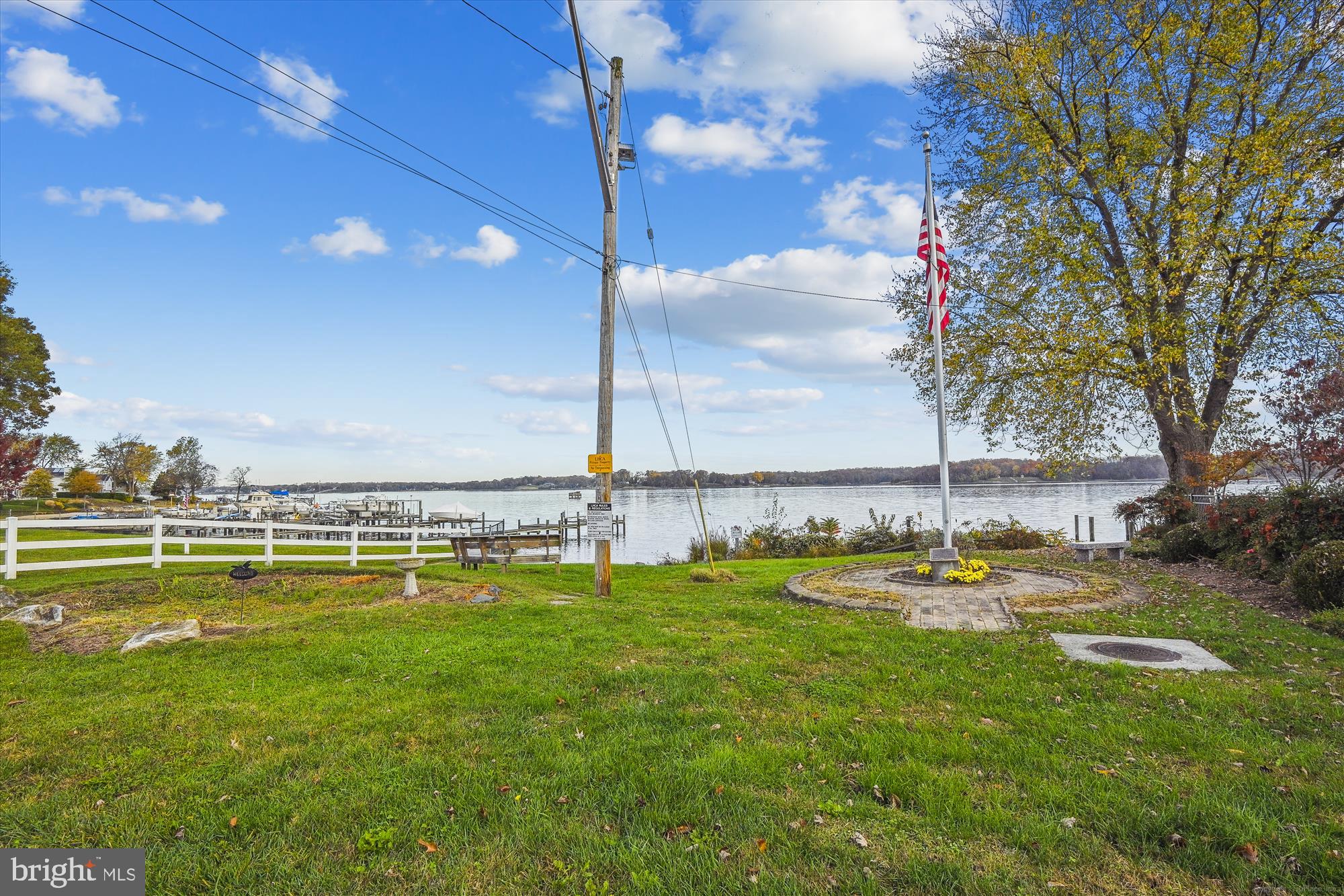 3423 S RIVER TERRACE