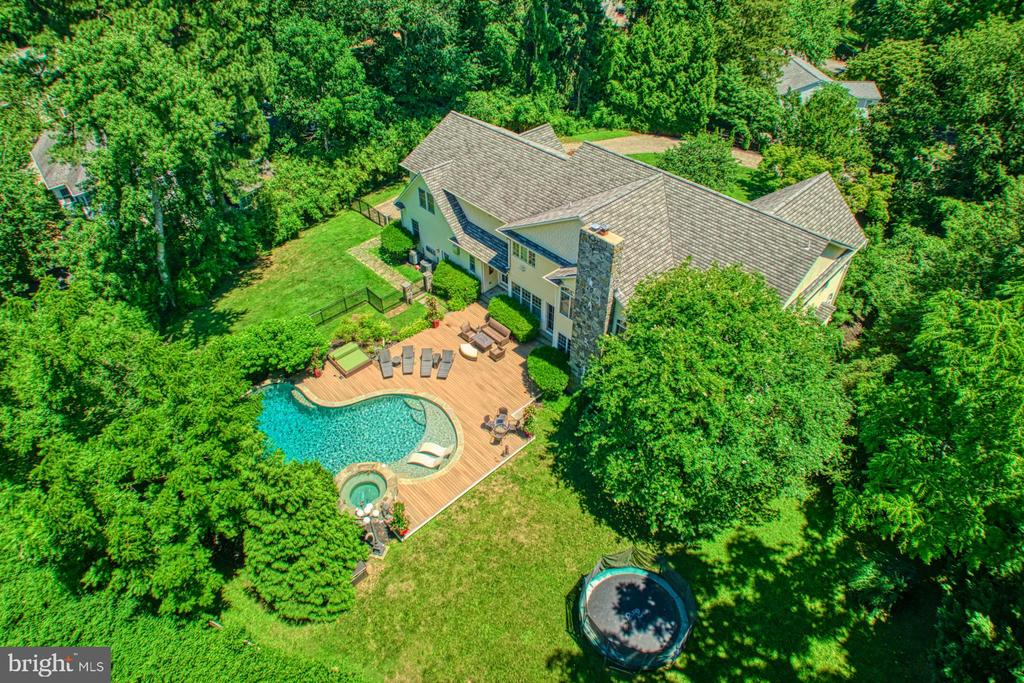 211 NORWOOD ROAD