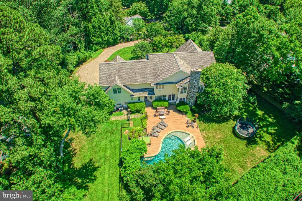 211 NORWOOD ROAD