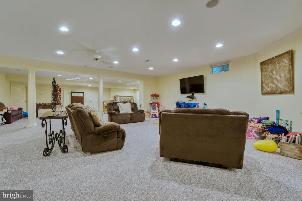 211 NORWOOD ROAD