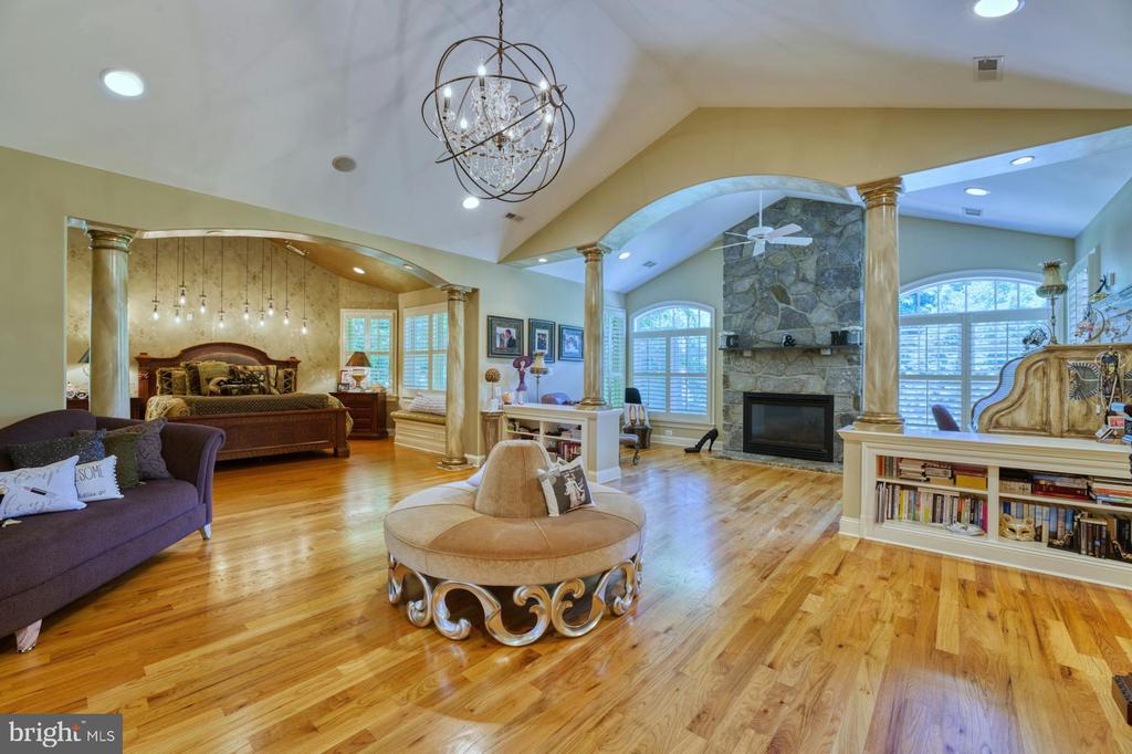 211 NORWOOD ROAD