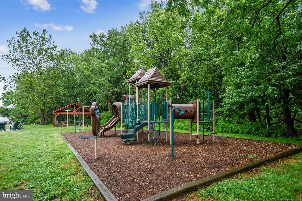 1003 DULANEY LANE