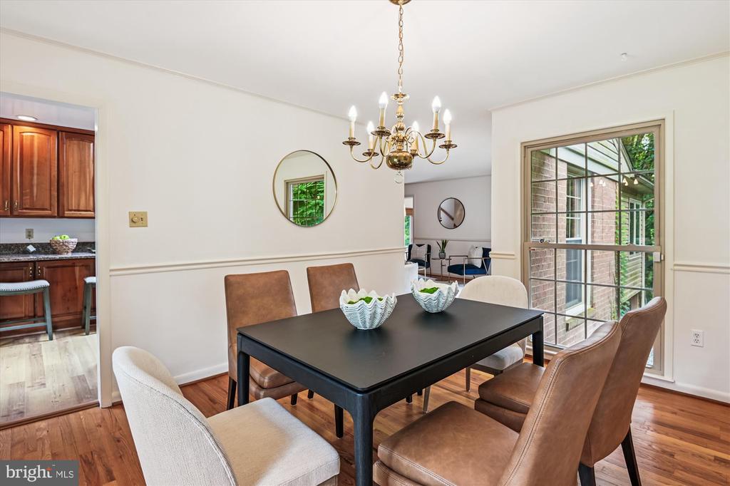 1003 DULANEY LANE