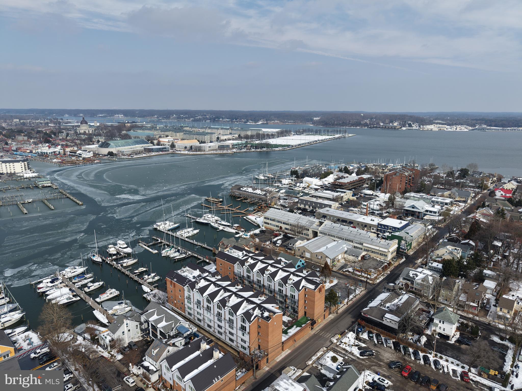 312 SEVERN AVENUE W405