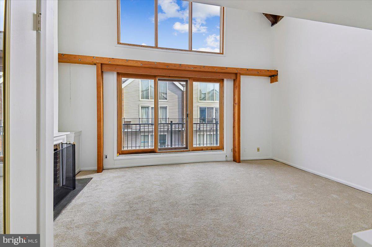 312 SEVERN AVENUE W405