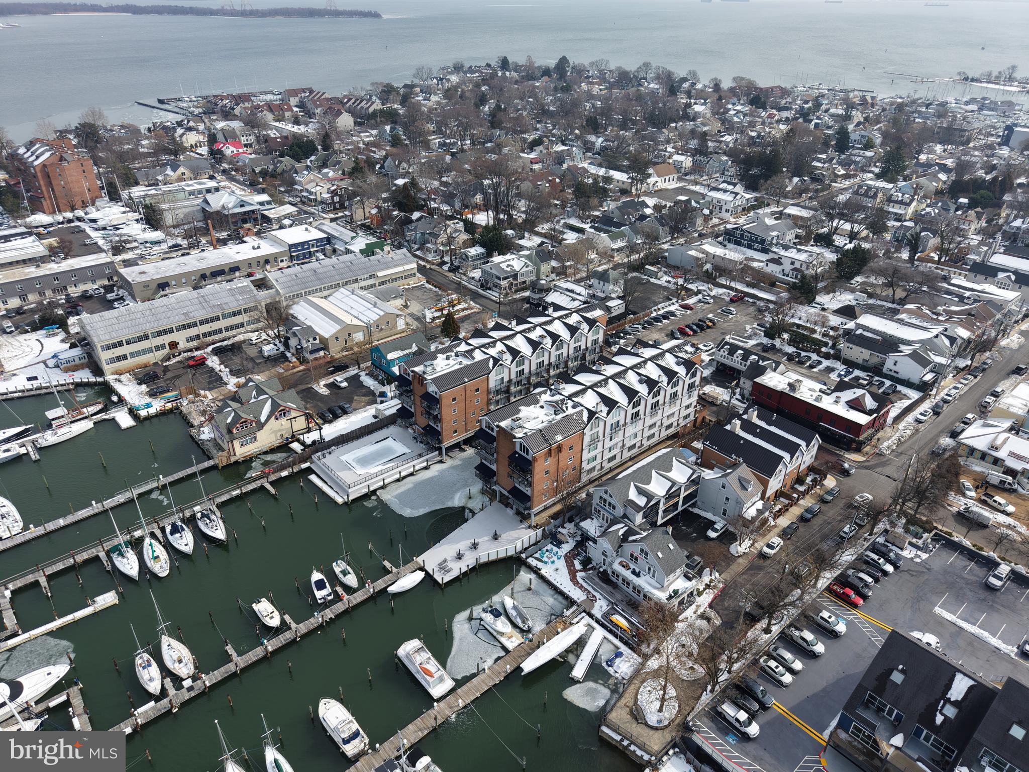 312 SEVERN AVENUE W405