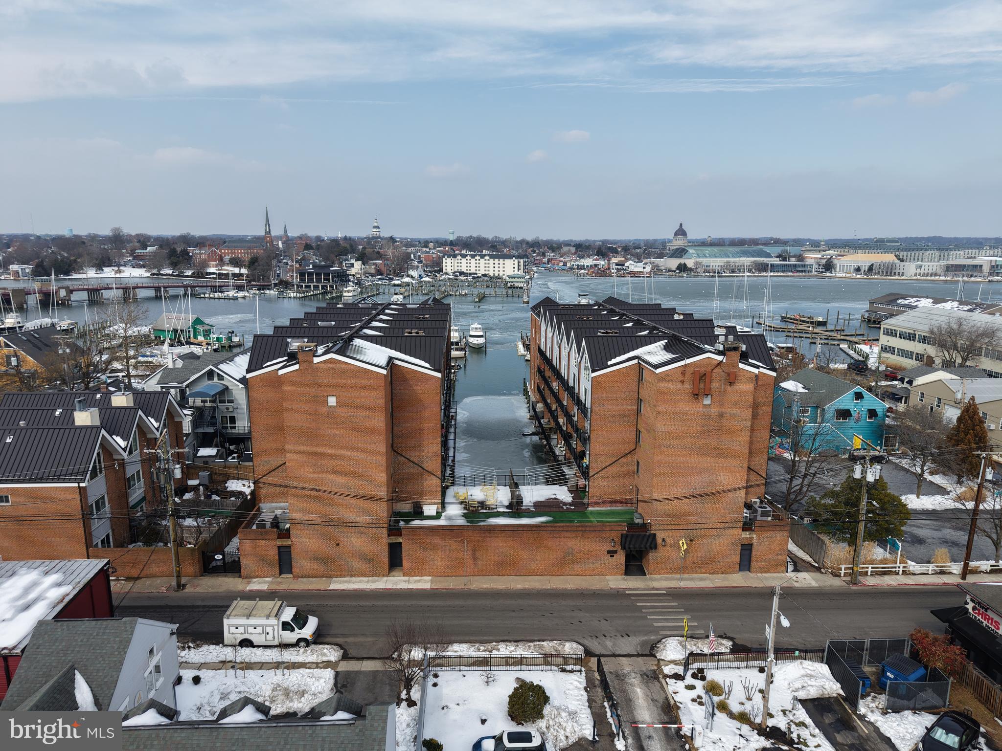 312 SEVERN AVENUE W405