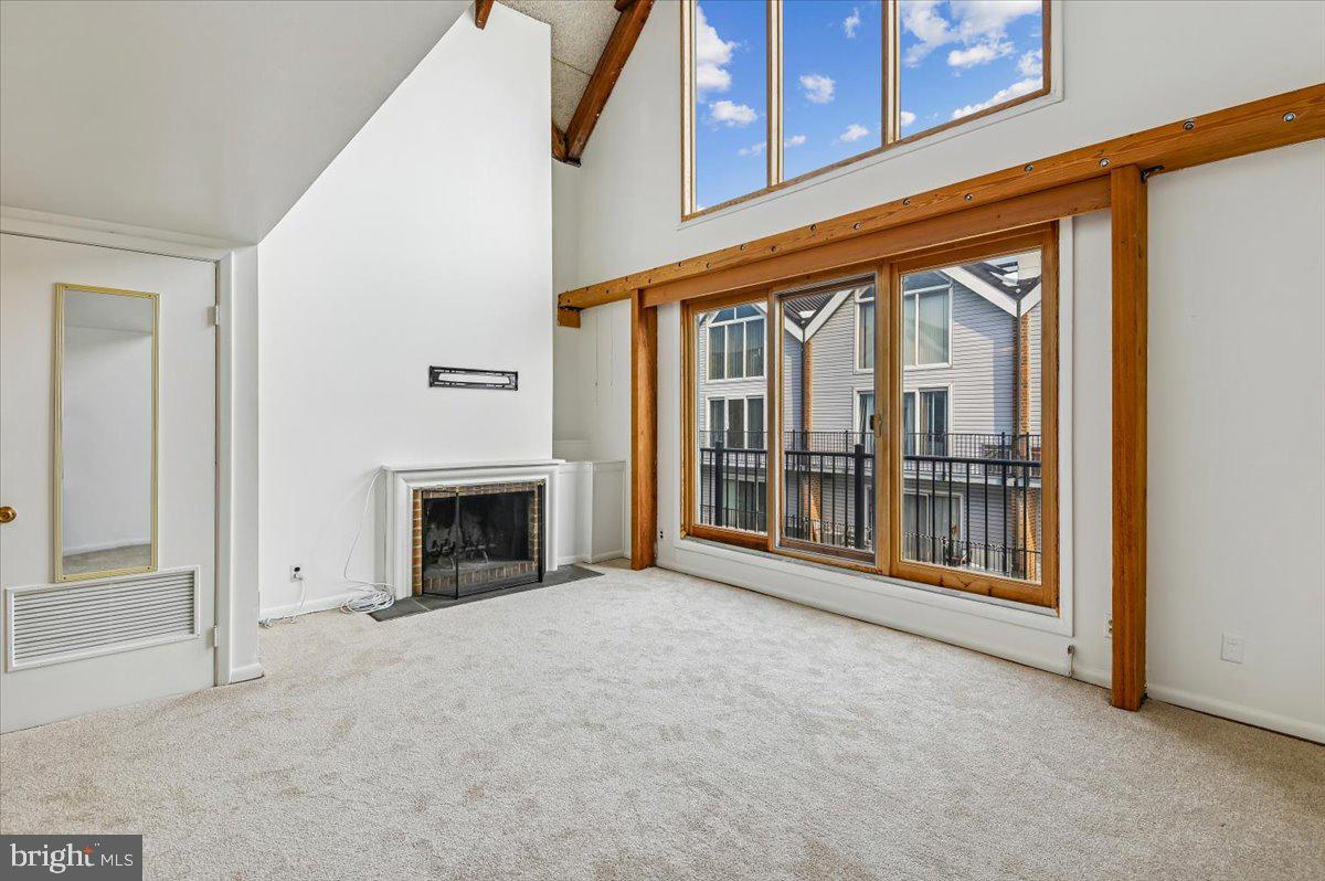 312 SEVERN AVENUE W405