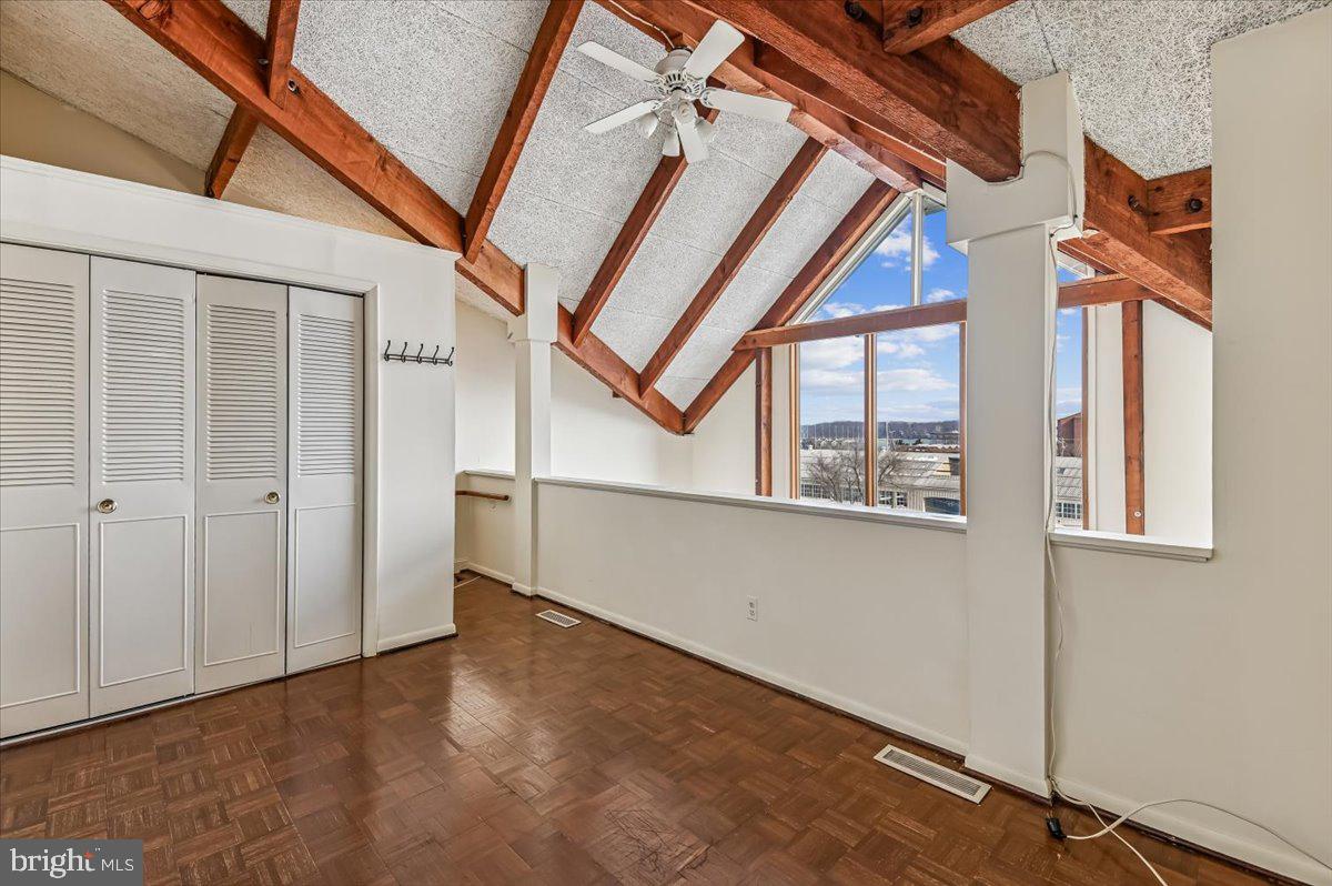 312 SEVERN AVENUE E407