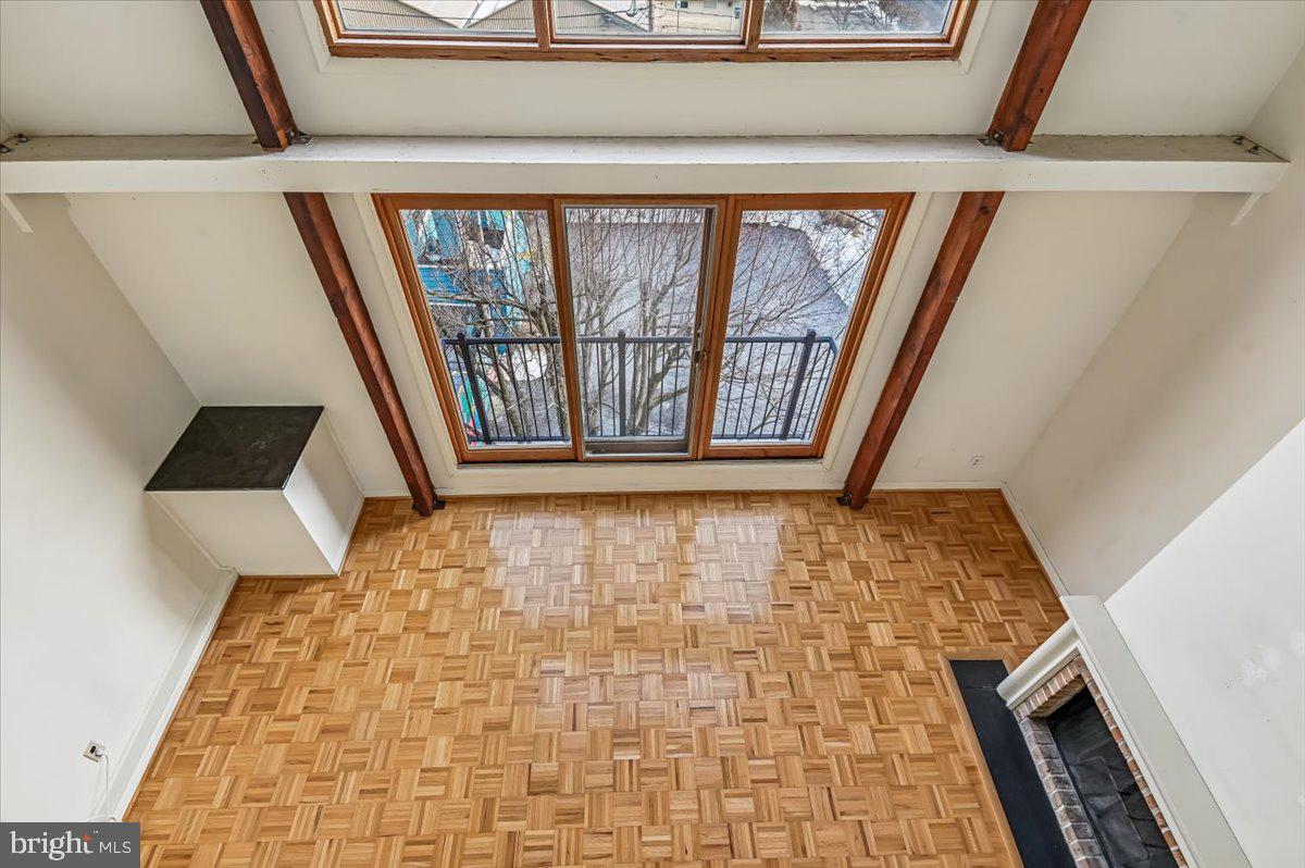 312 SEVERN AVENUE E407