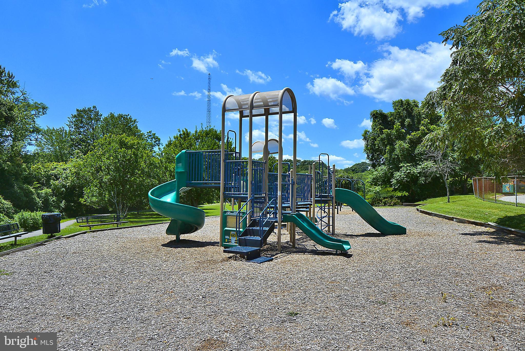 312 SEVERN AVENUE E407