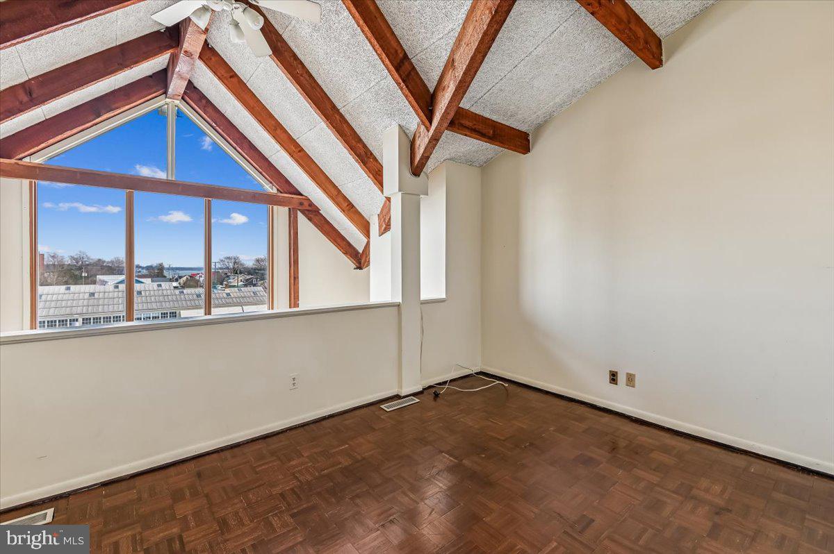 312 SEVERN AVENUE E407