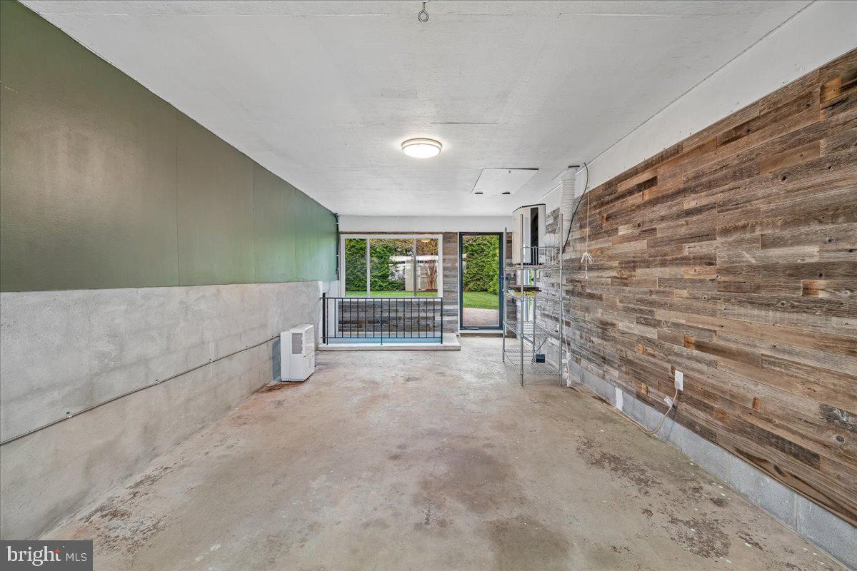 102 GREEN SPRING DRIVE