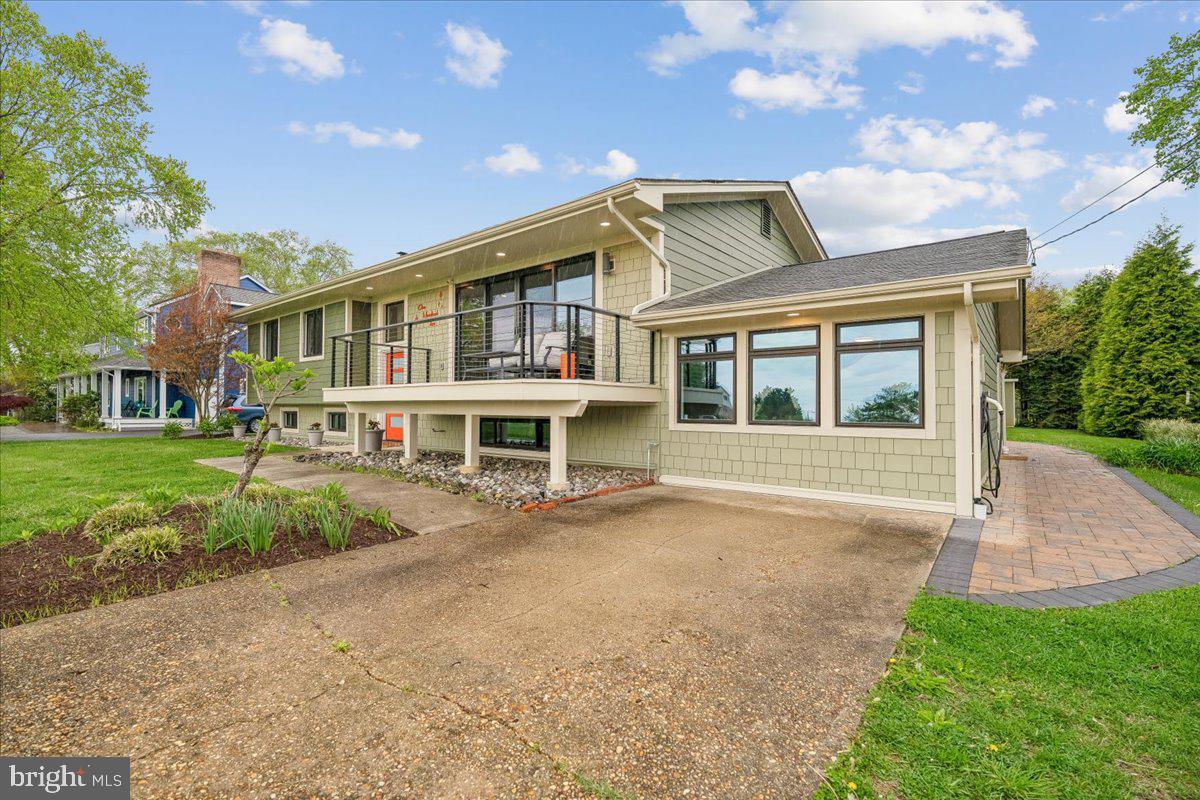 102 GREEN SPRING DRIVE