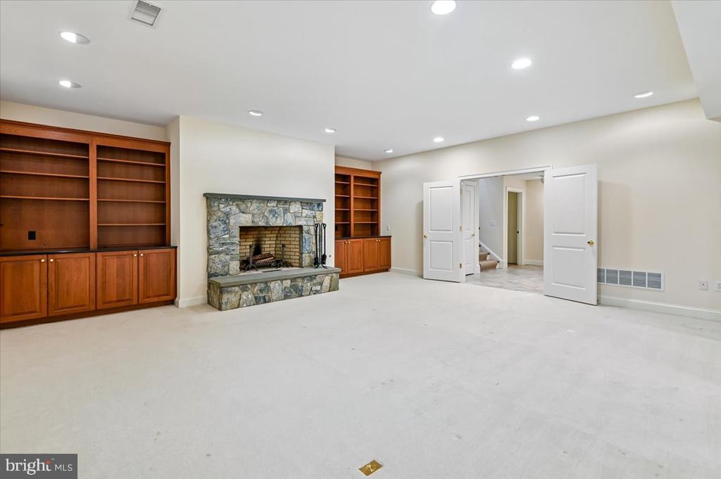 2700 FALLING TIMBER TRAIL