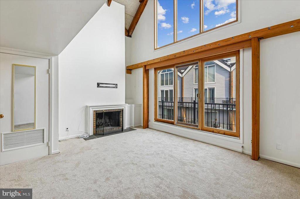 312 SEVERN AVENUE Unit: W405