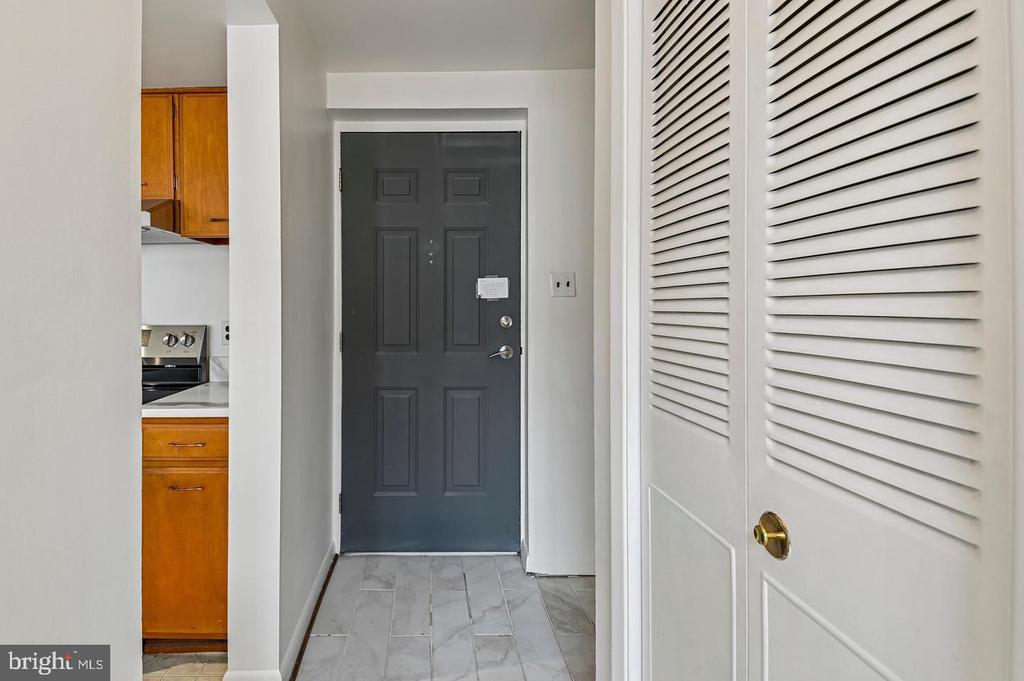 312 SEVERN AVENUE Unit: W405