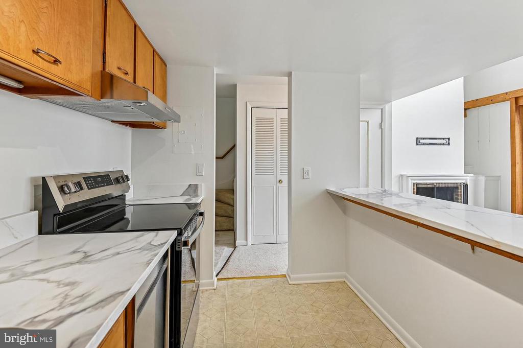 312 SEVERN AVENUE Unit: W405