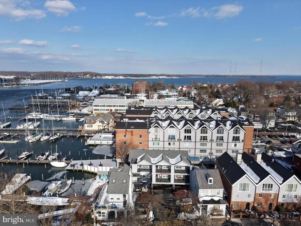 312 SEVERN AVENUE Unit: W405