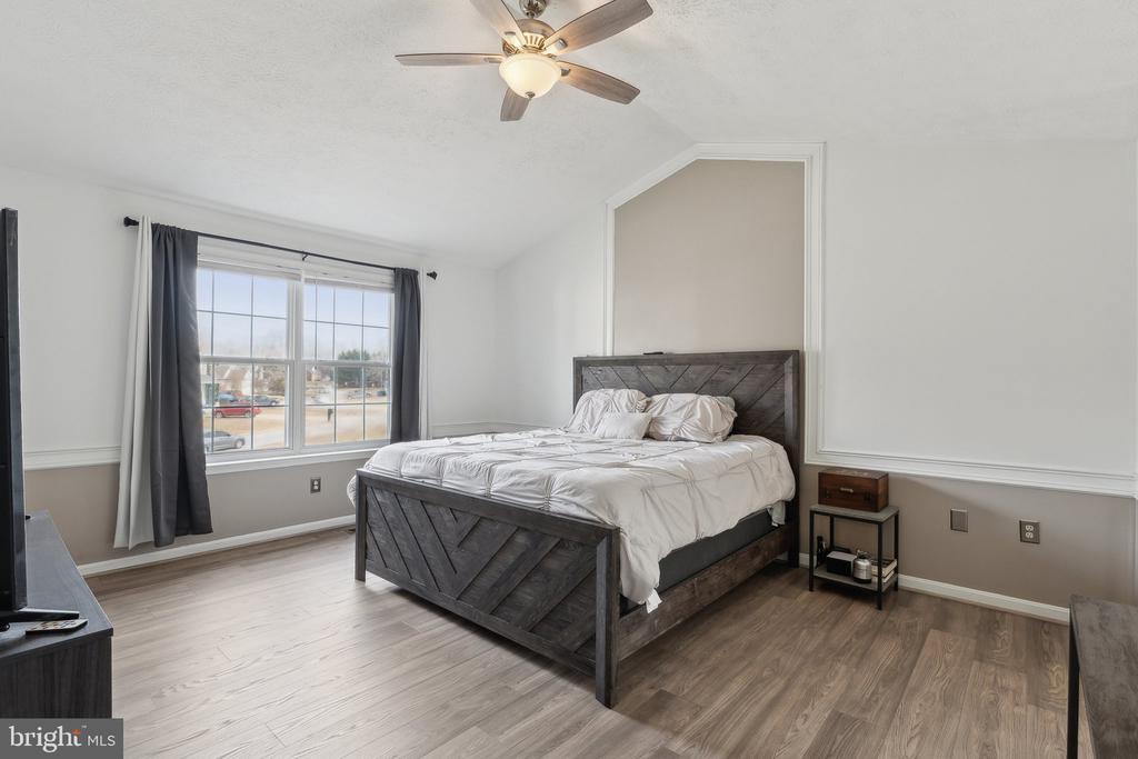 7965 PEBBLE CREEK COURT