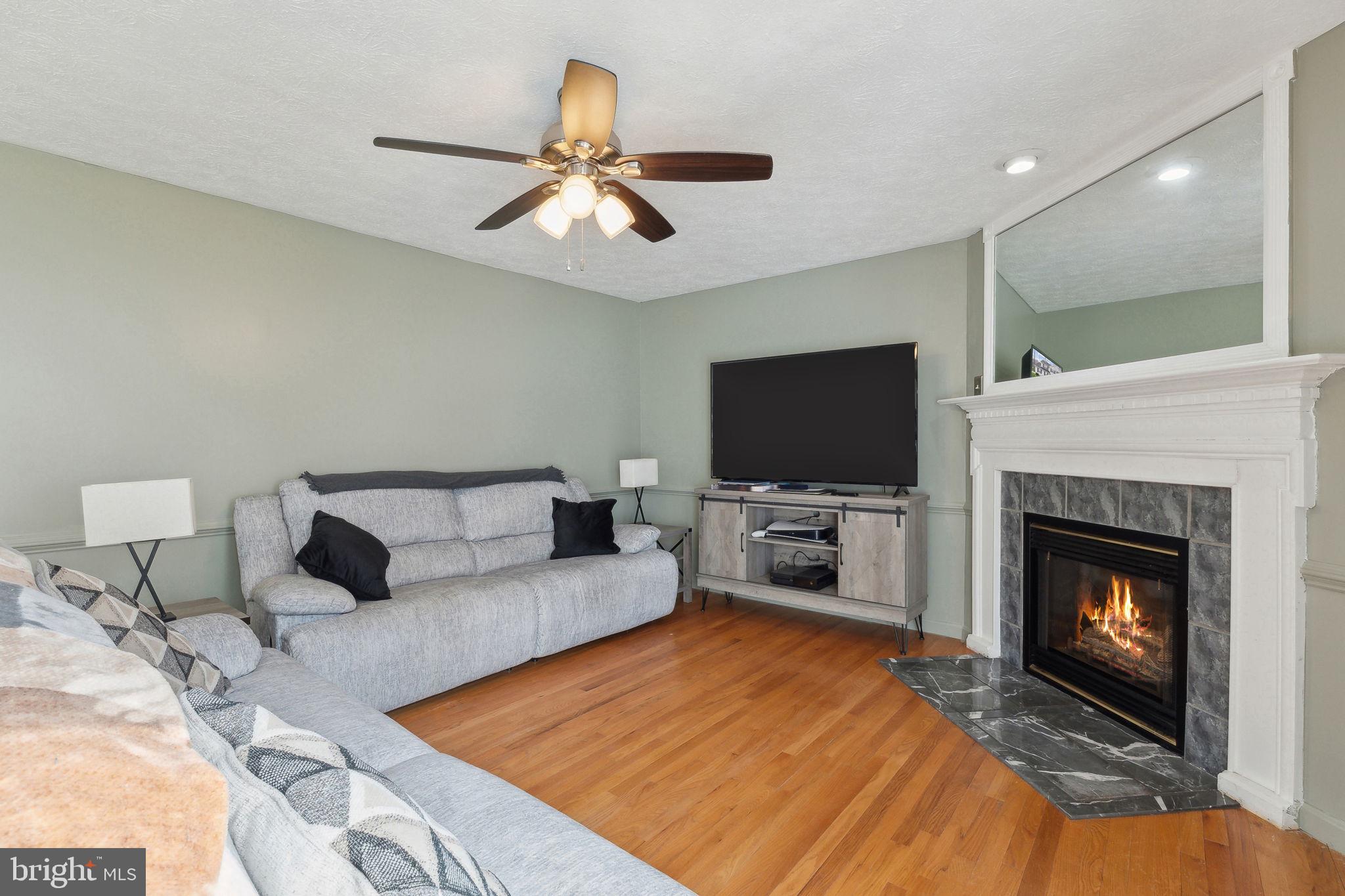 7965 PEBBLE CREEK COURT