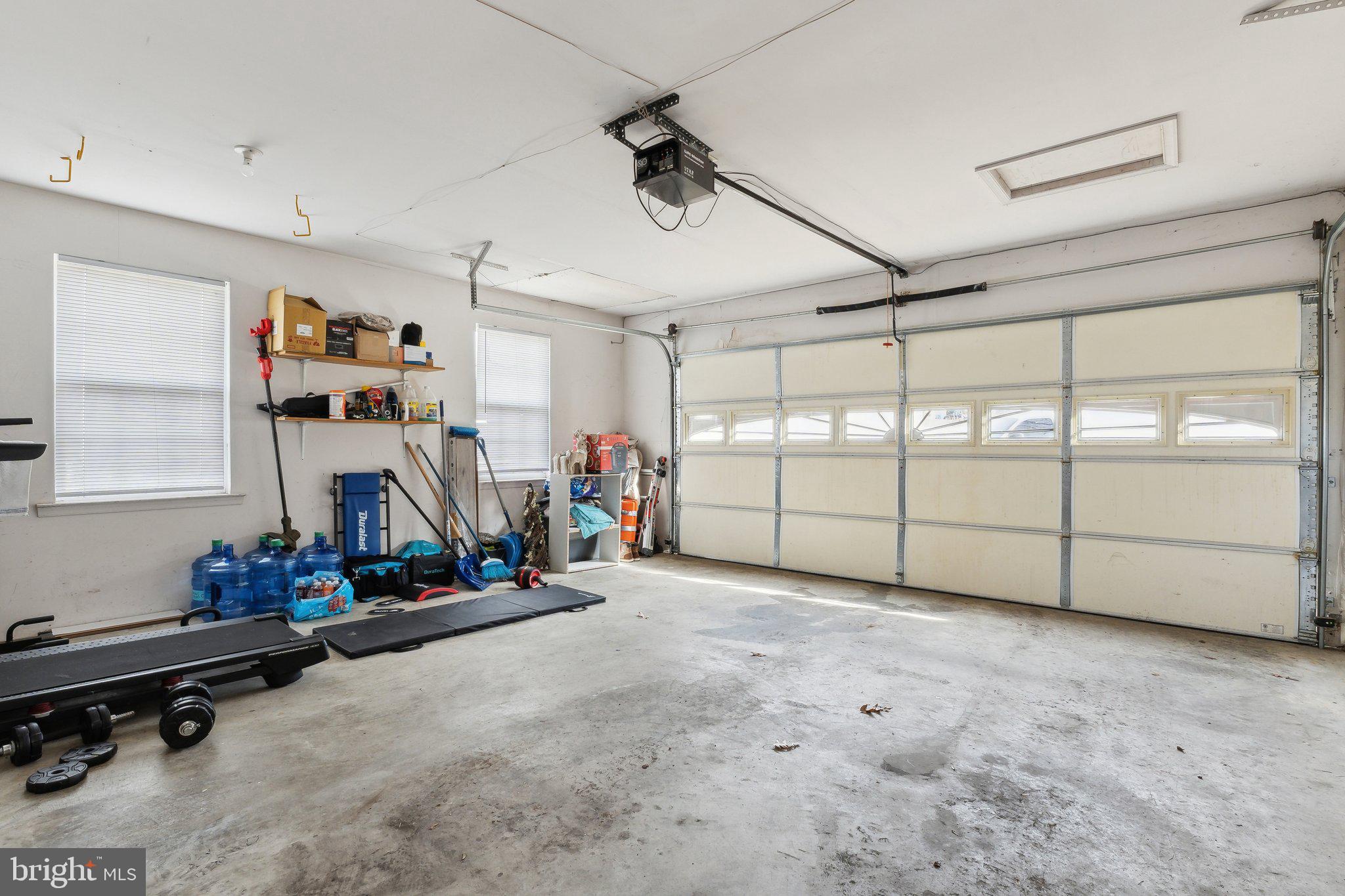 7965 PEBBLE CREEK COURT