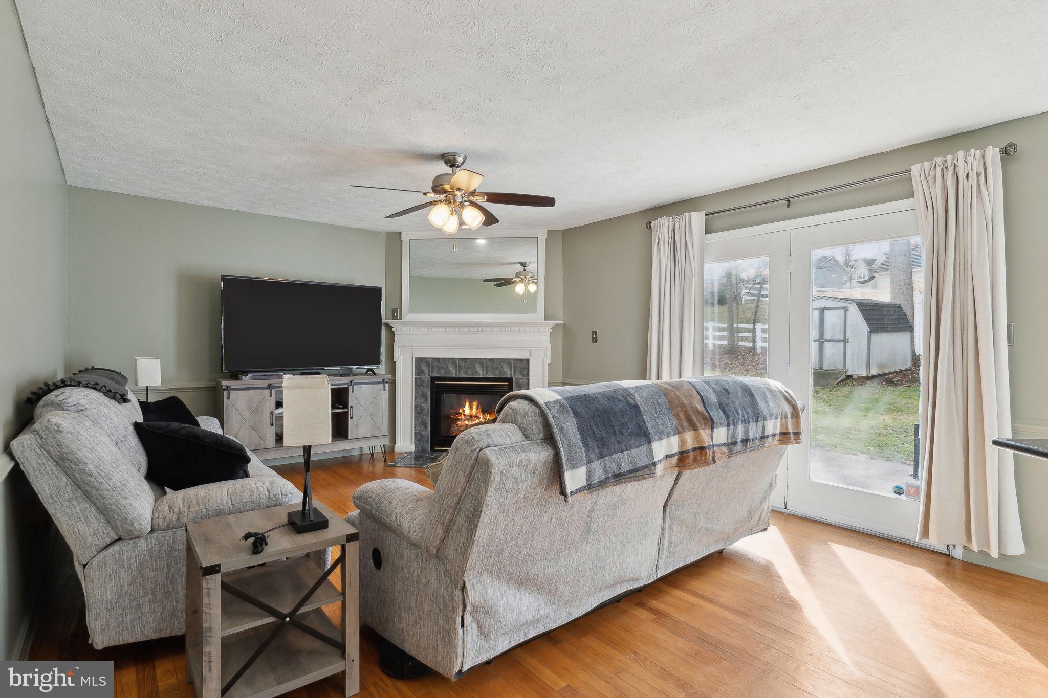 7965 PEBBLE CREEK COURT