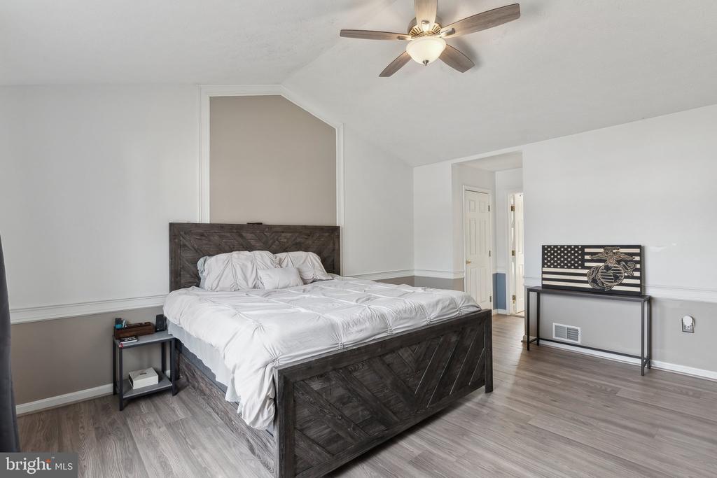 7965 PEBBLE CREEK COURT