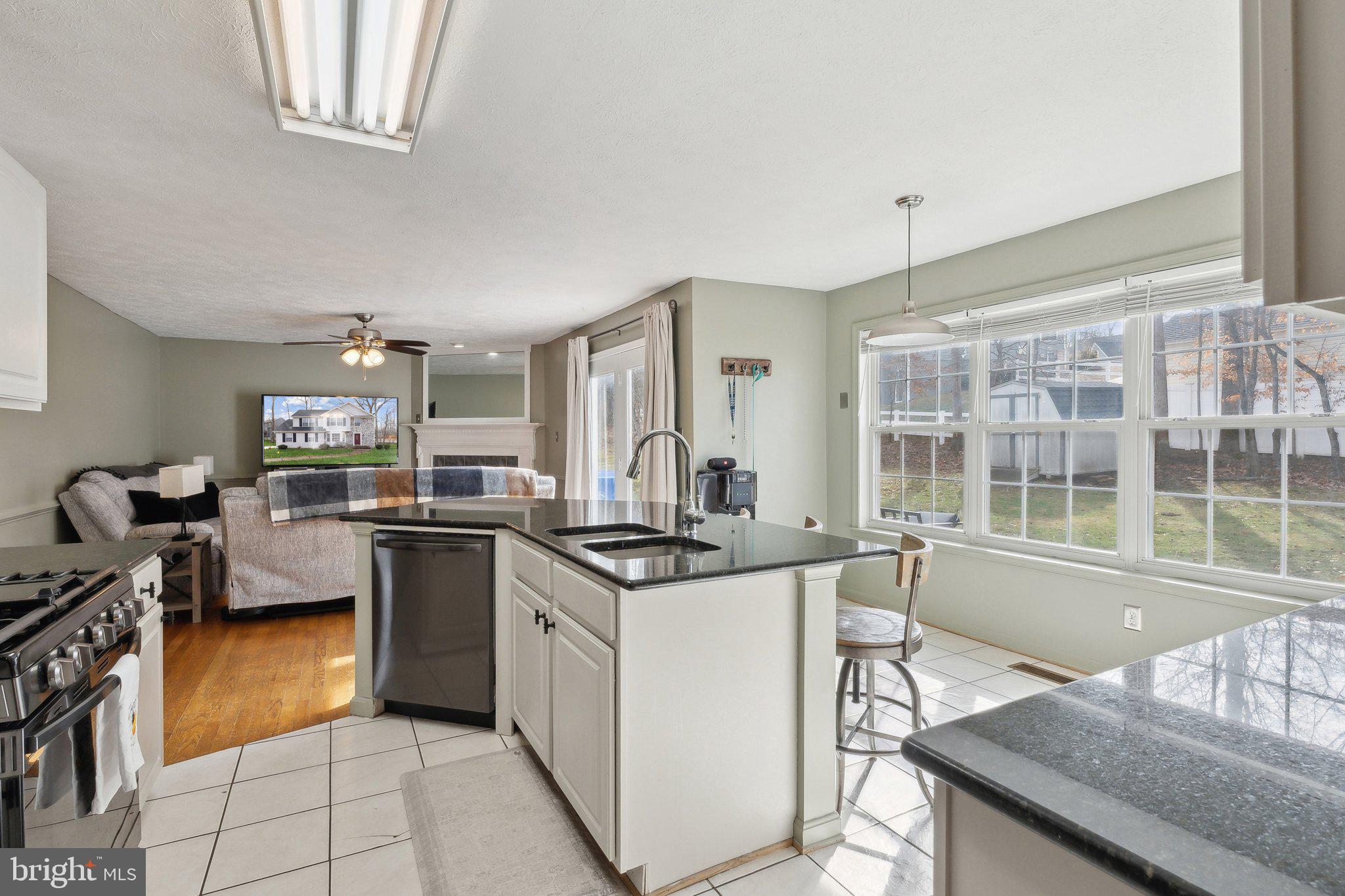 7965 PEBBLE CREEK COURT