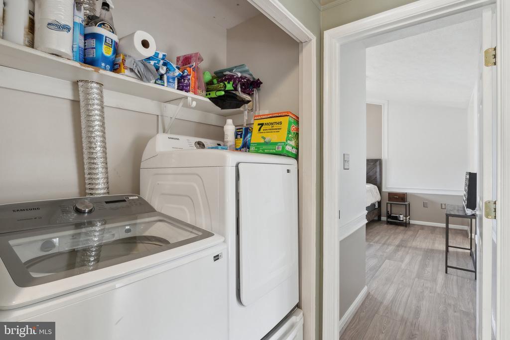 7965 PEBBLE CREEK COURT