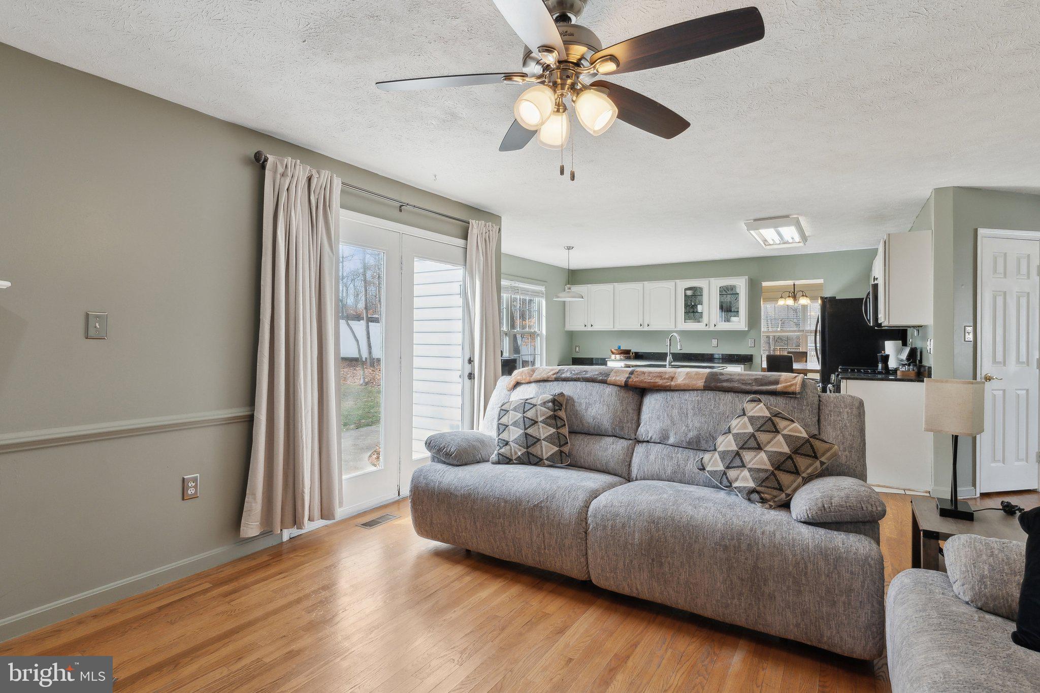 7965 PEBBLE CREEK COURT