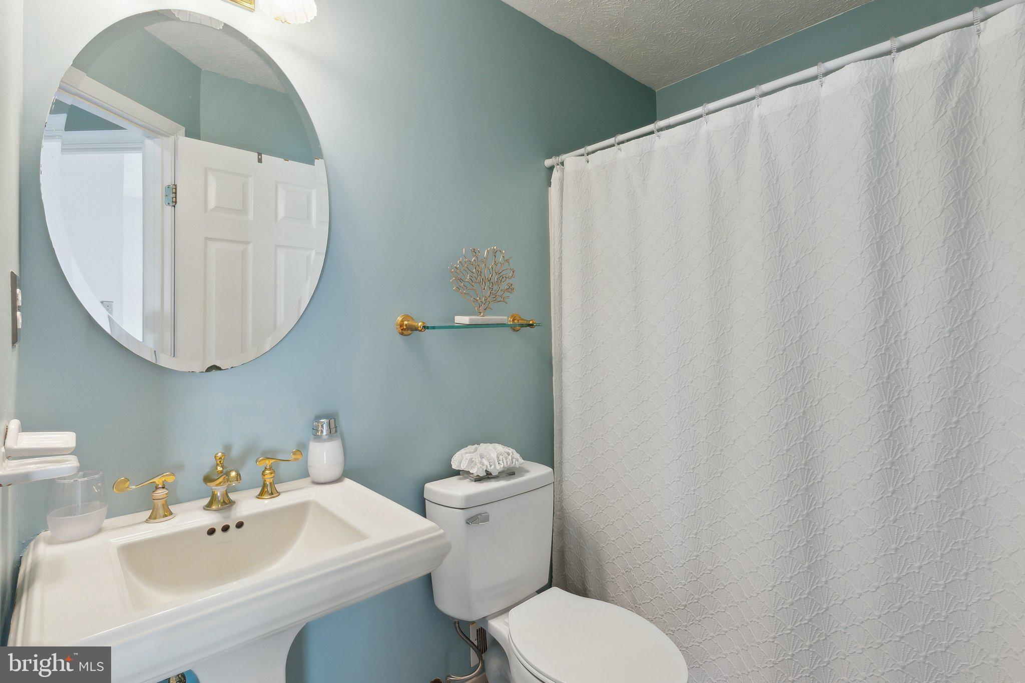 7965 PEBBLE CREEK COURT