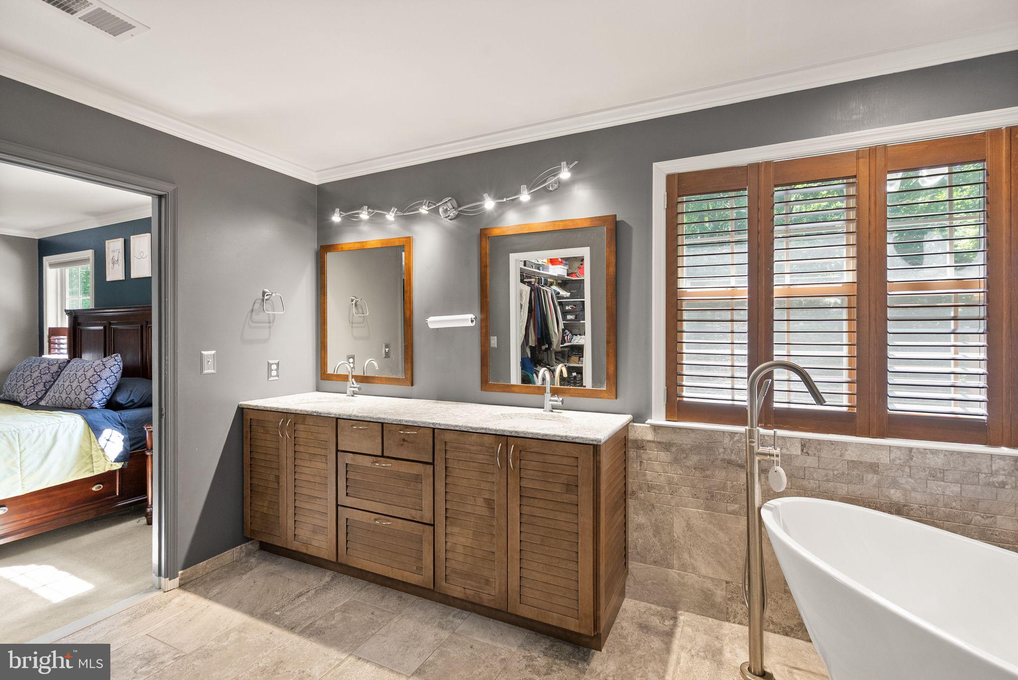 6734 NEWCASTLE COURT