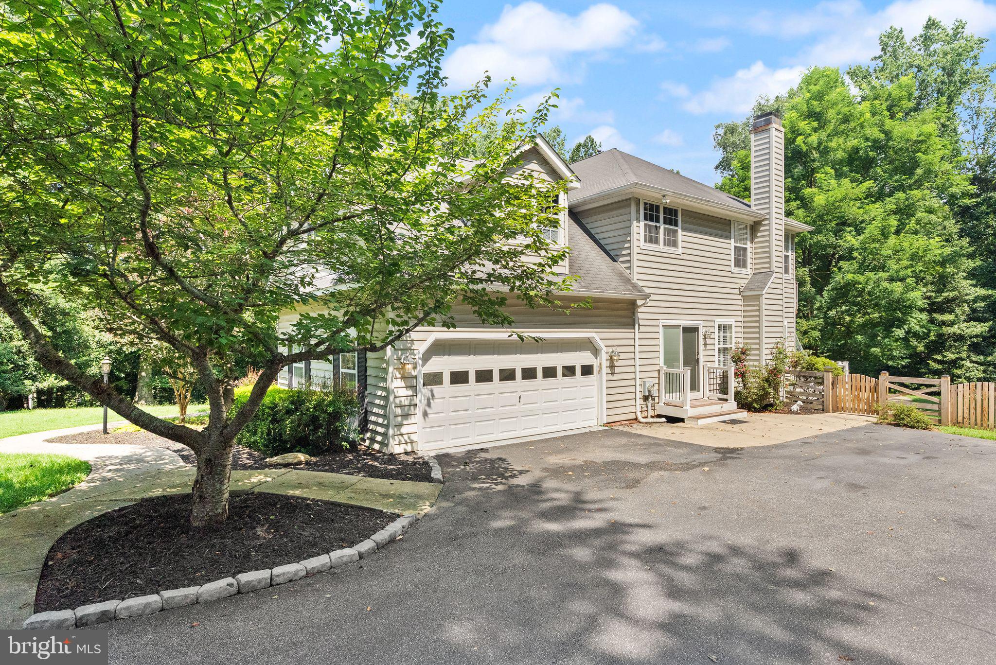 6734 NEWCASTLE COURT