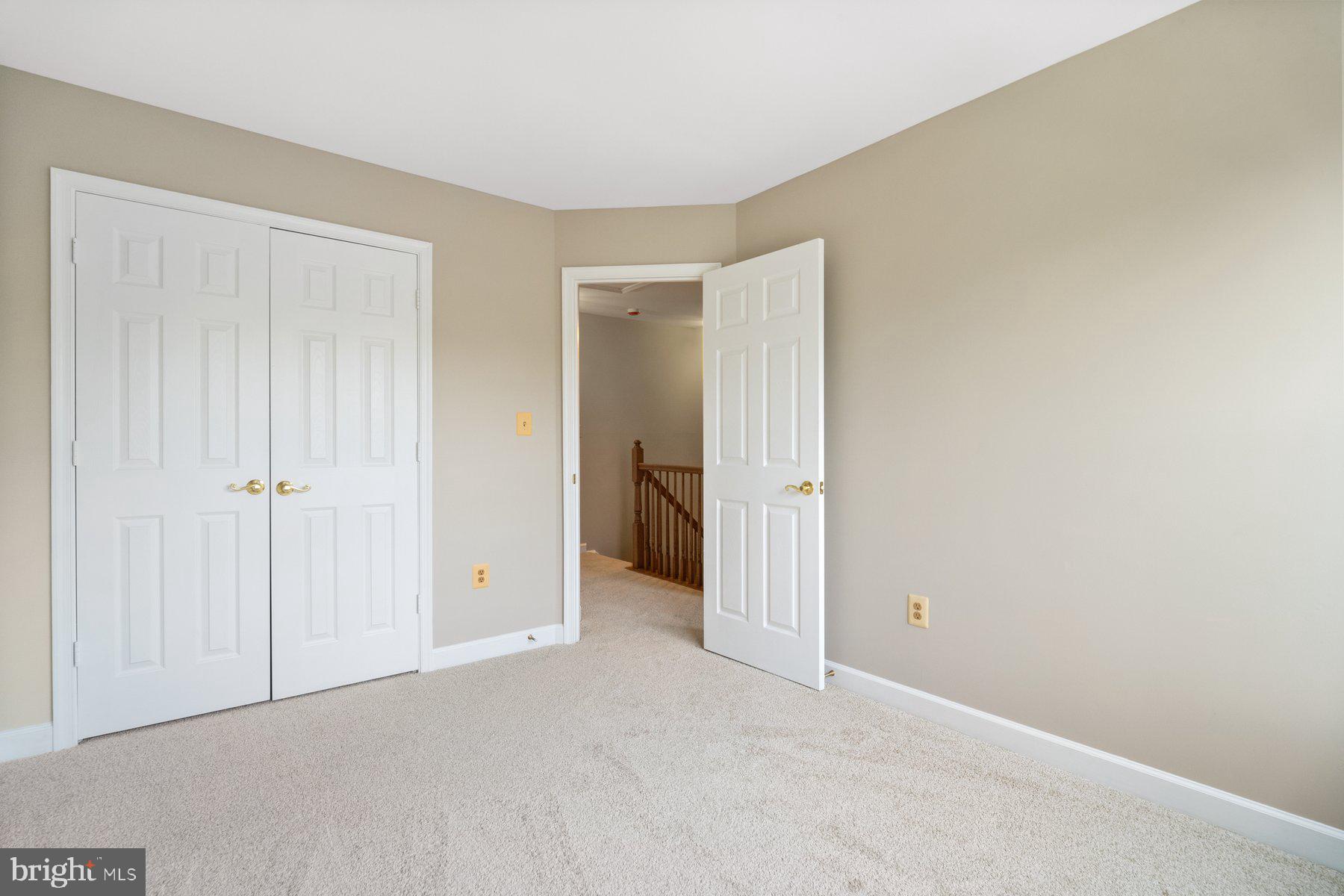 9267 RIDGEFIELD CIRCLE