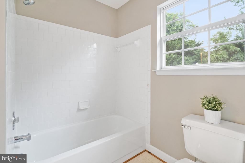 9267 RIDGEFIELD CIRCLE