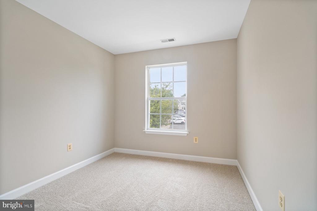 9267 RIDGEFIELD CIRCLE