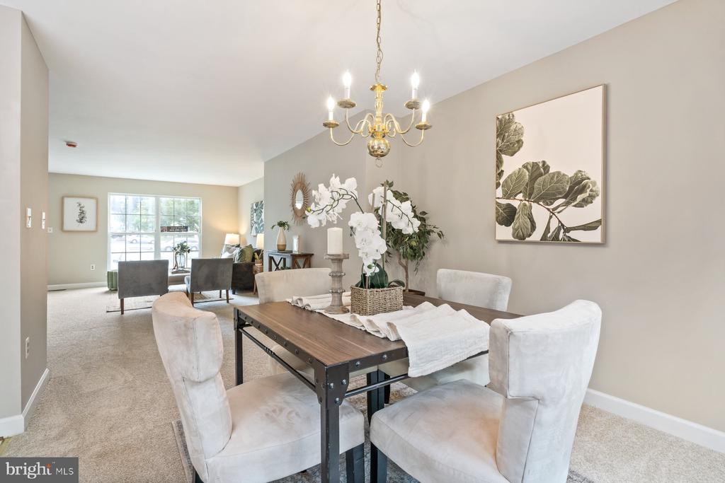 9267 RIDGEFIELD CIRCLE