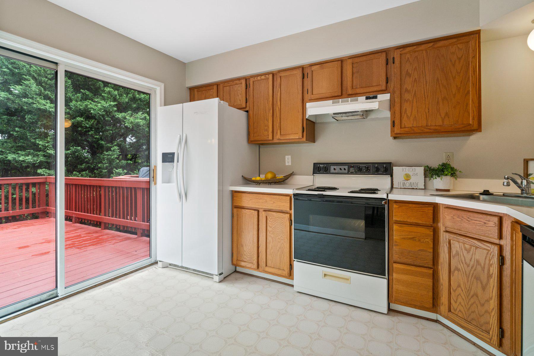 9267 RIDGEFIELD CIRCLE