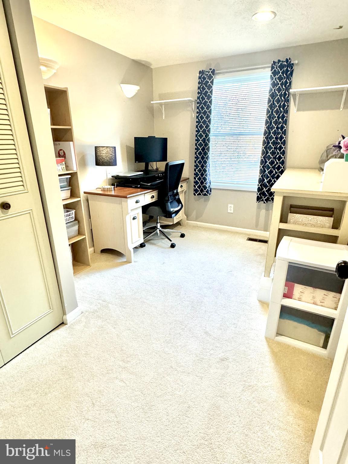 7946 FLAGWALK TERRACE