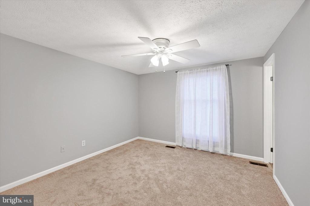 7946 FLAGWALK TERRACE