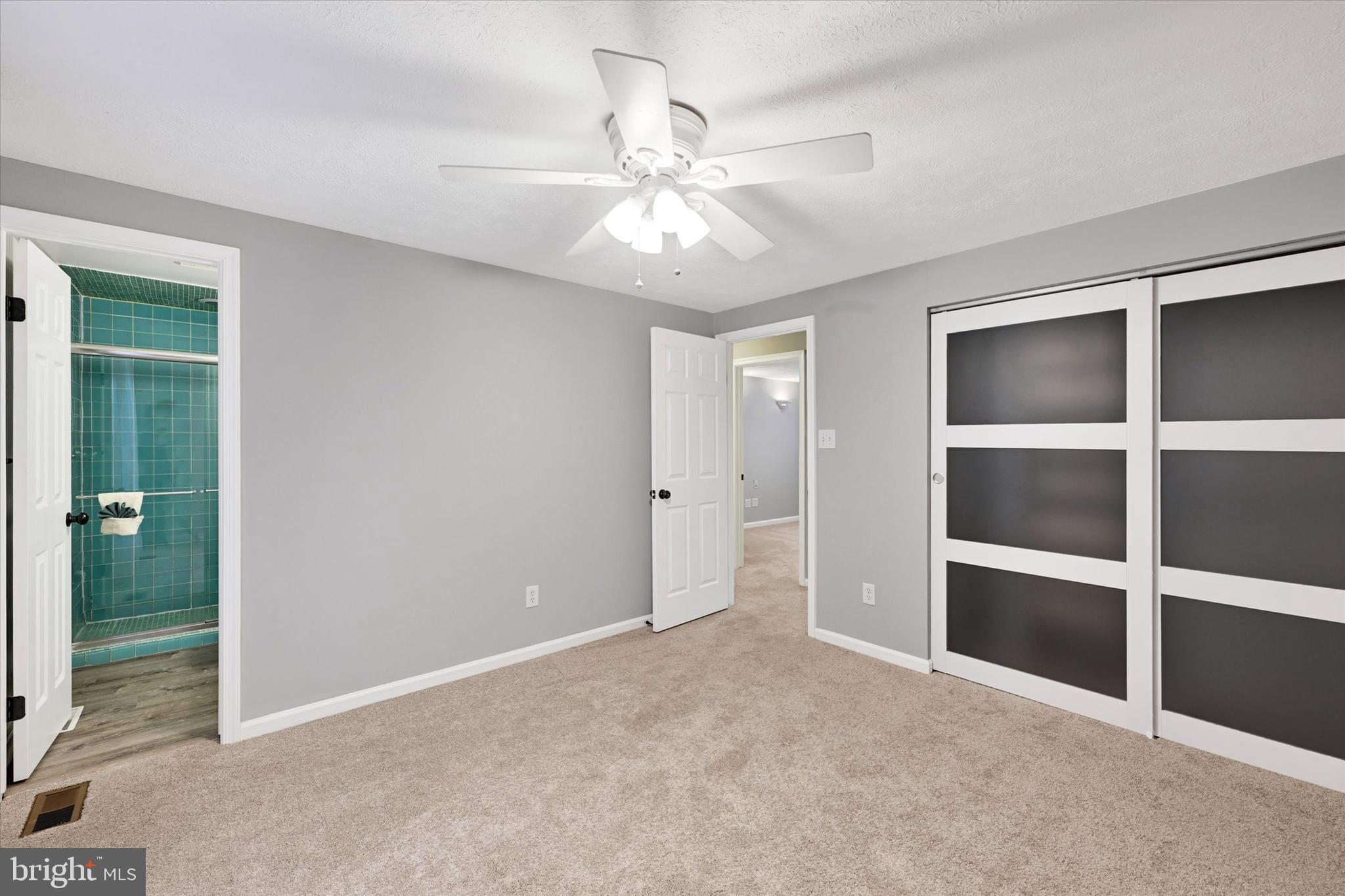 7946 FLAGWALK TERRACE