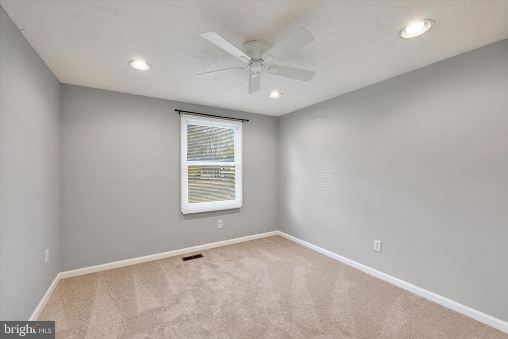 7946 FLAGWALK TERRACE
