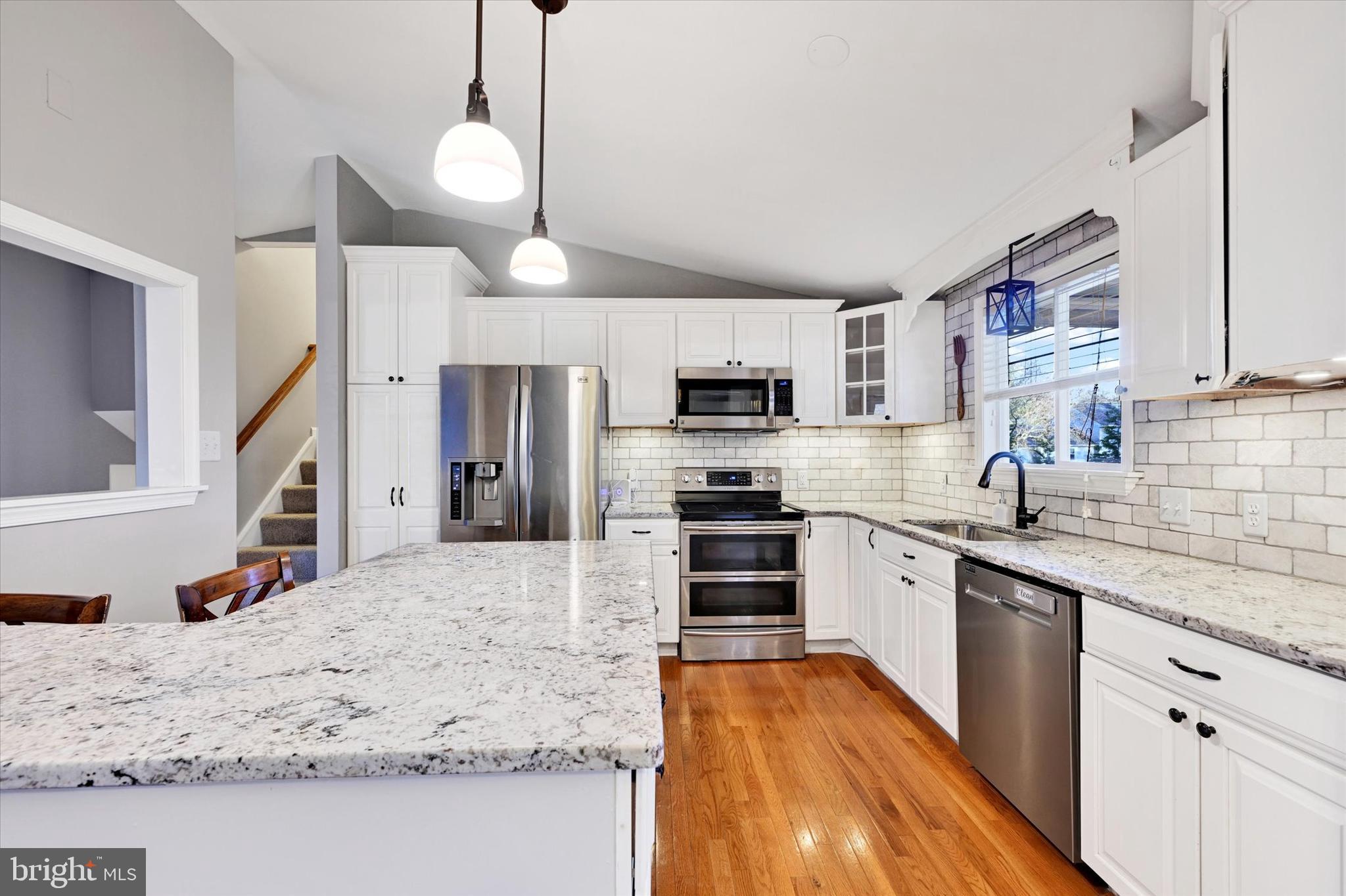 7946 FLAGWALK TERRACE