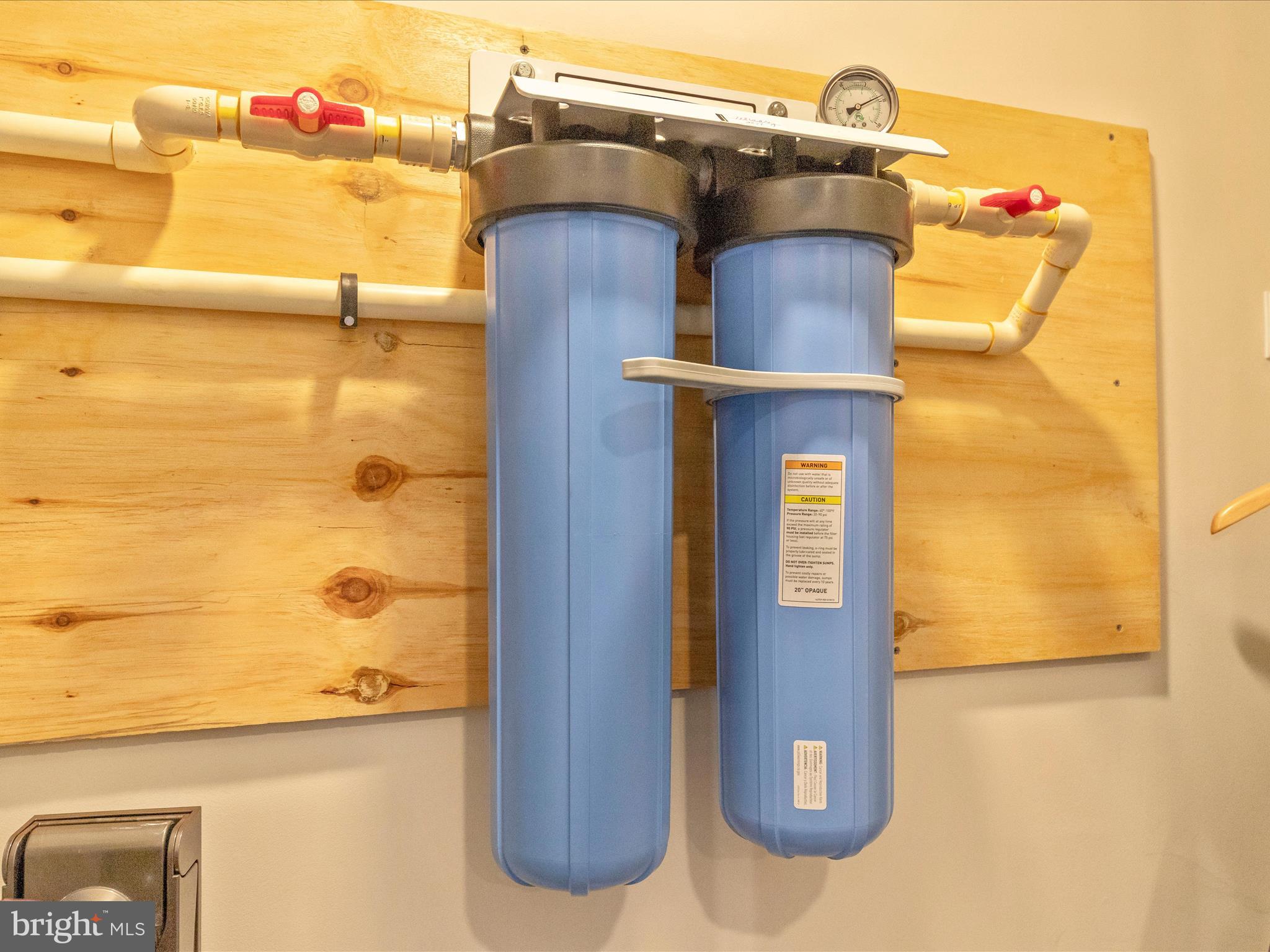 833 ROCKWELL AVENUE 833