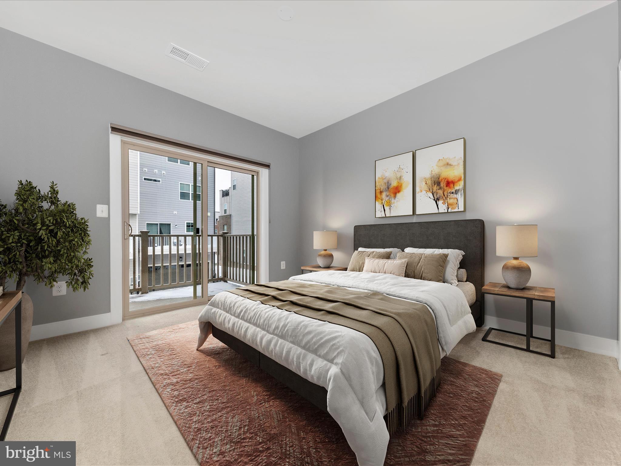 833 ROCKWELL AVENUE 833