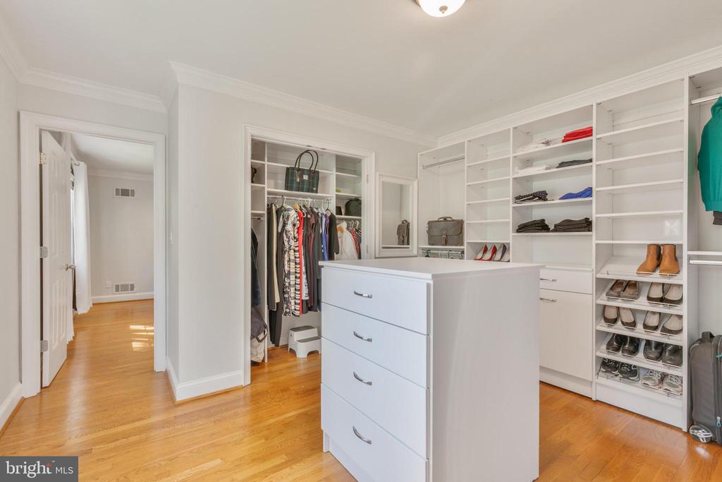 10210 DEMOCRACY LANE