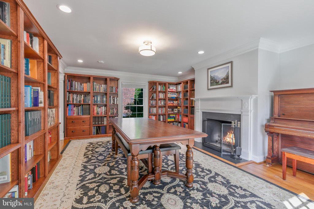 10210 DEMOCRACY LANE
