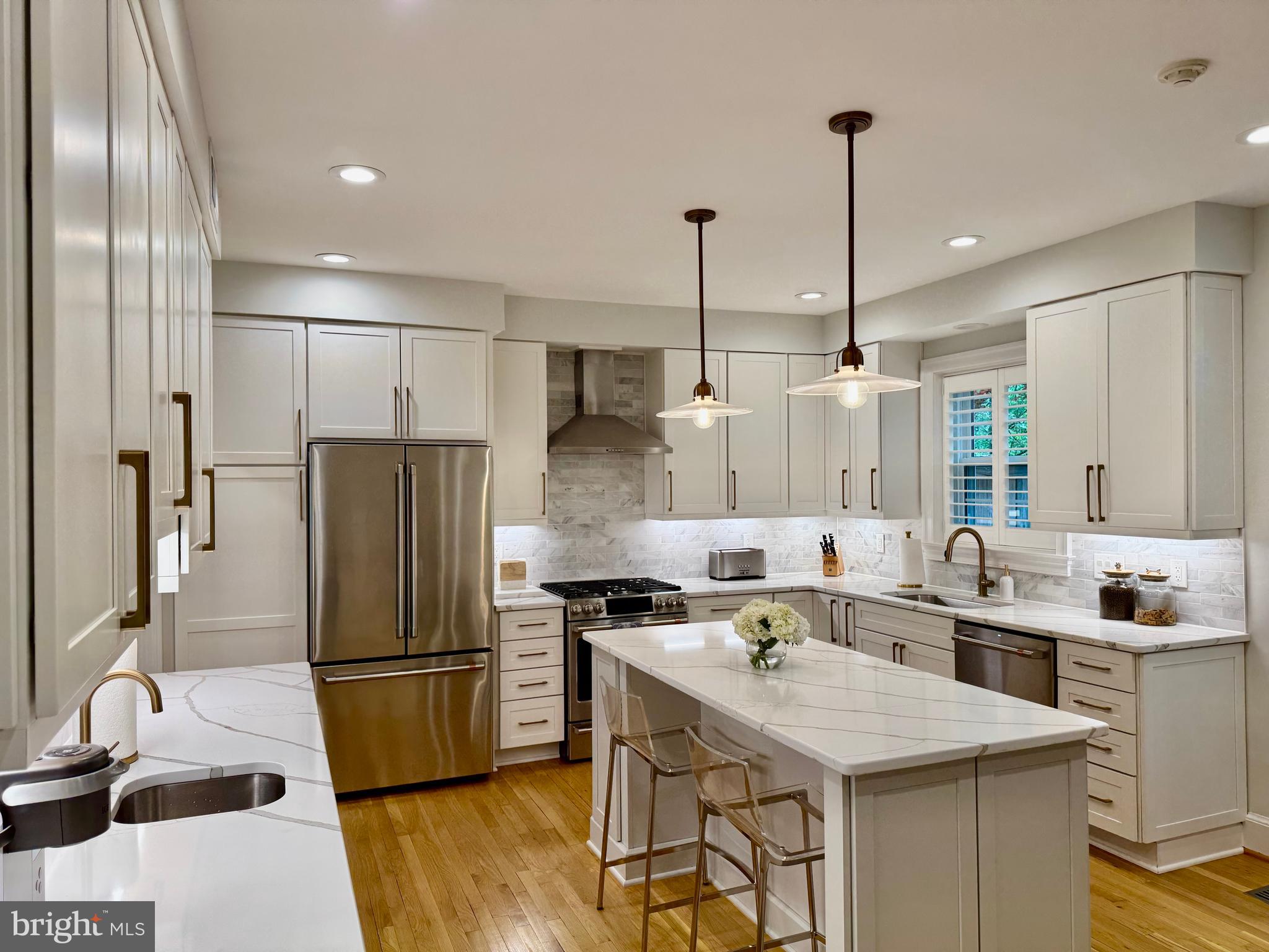 7904 QUARRY RIDGE WAY